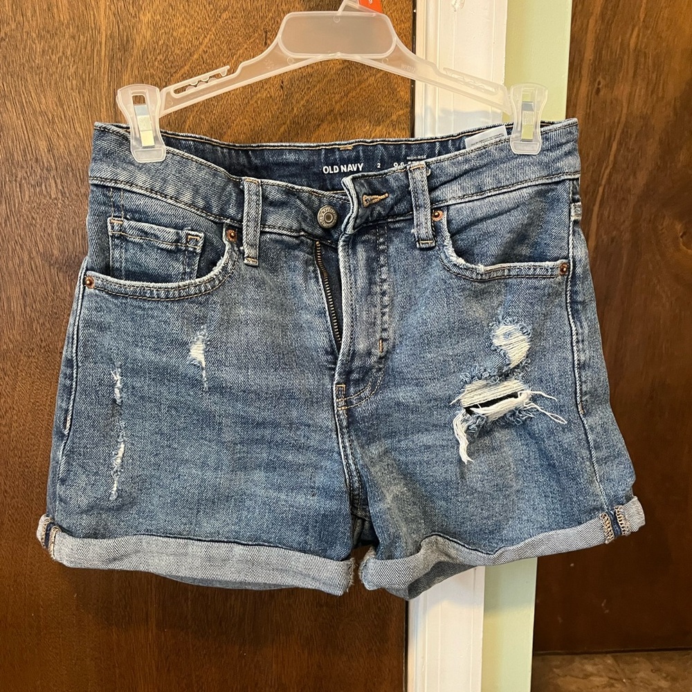 Old Navy Women's Distressed Blue Jean Shorts size 2